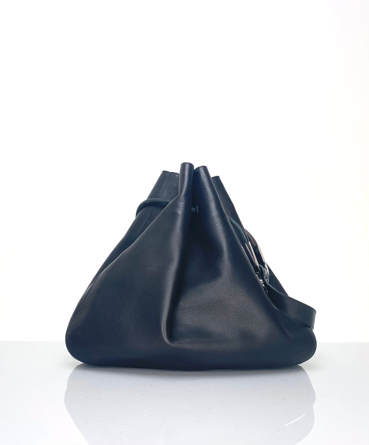 Vintage Gucci Black Leather Drawstring Bucket Bag