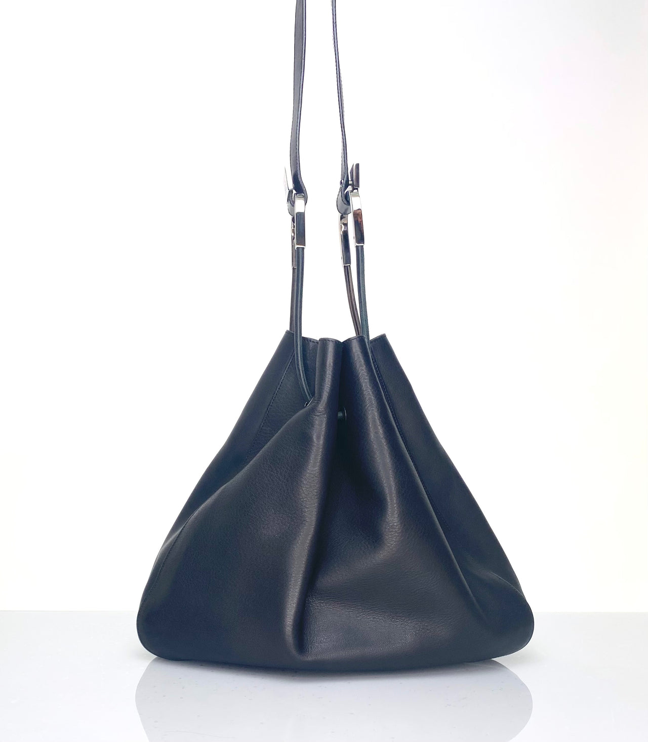 Vintage Gucci Black Leather Drawstring Bucket Bag